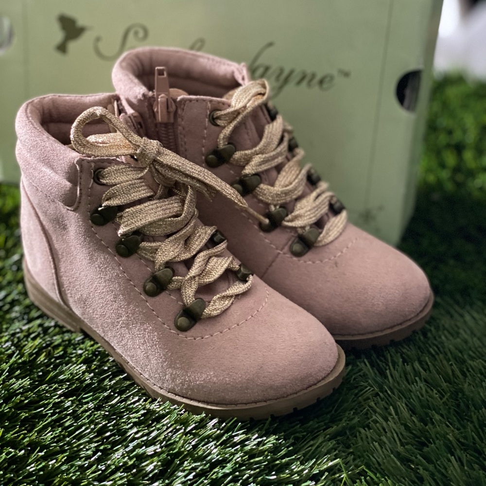 Girls shoes size 10